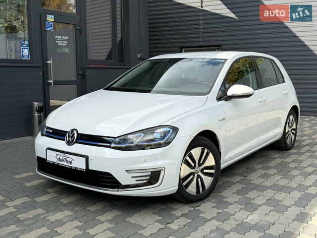 Белый Фольксваген e-Golf, объемом двигателя 0 л и пробегом 137 тыс. км за 13800 $, фото 1 на Automoto.ua