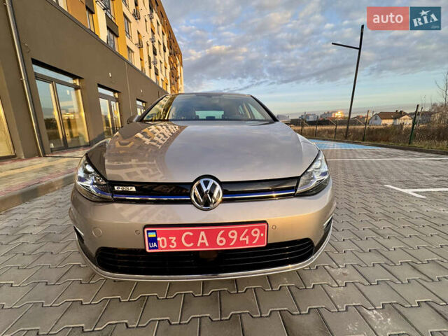 Бежевый Фольксваген e-Golf, объемом двигателя 0 л и пробегом 54 тыс. км за 14300 $, фото 1 на Automoto.ua