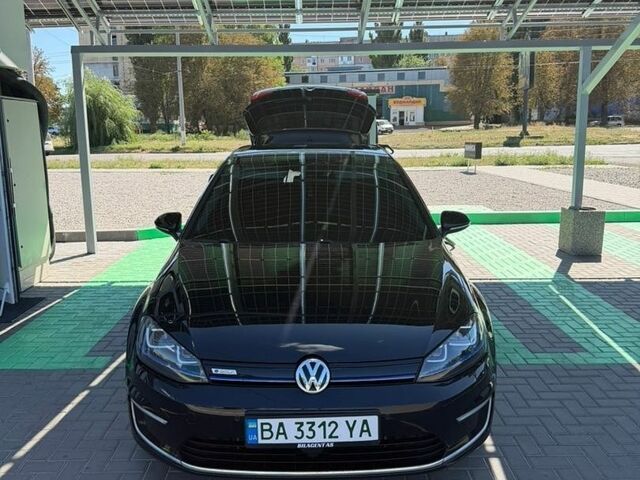 Чорний Фольксваген e-Golf, об'ємом двигуна 0 л та пробігом 126 тис. км за 9500 $, фото 1 на Automoto.ua