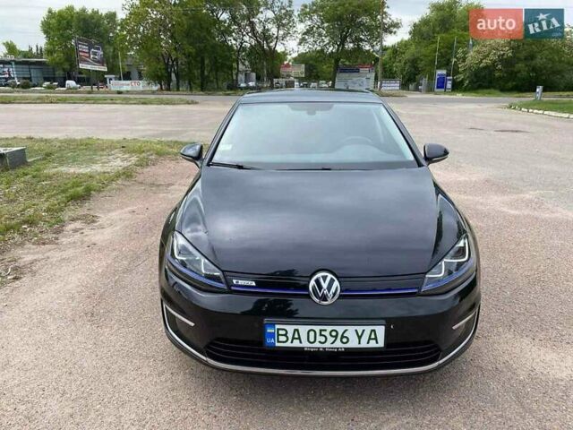Черный Фольксваген e-Golf, объемом двигателя 0 л и пробегом 88 тыс. км за 11000 $, фото 1 на Automoto.ua