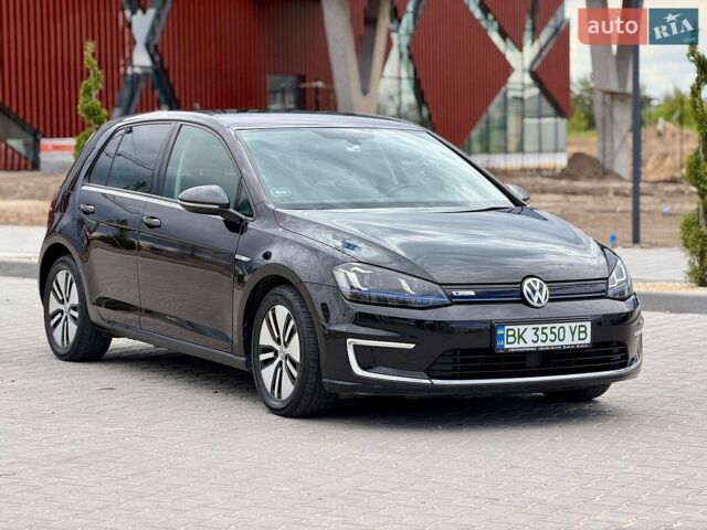 Черный Фольксваген e-Golf, объемом двигателя 0 л и пробегом 156 тыс. км за 8800 $, фото 1 на Automoto.ua