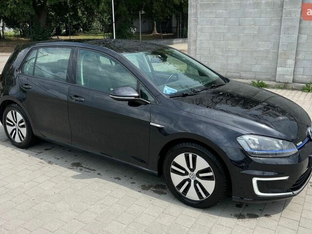 Черный Фольксваген e-Golf, объемом двигателя 0 л и пробегом 100 тыс. км за 8200 $, фото 1 на Automoto.ua
