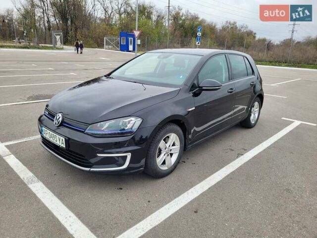 Черный Фольксваген e-Golf, объемом двигателя 0 л и пробегом 148 тыс. км за 9300 $, фото 1 на Automoto.ua