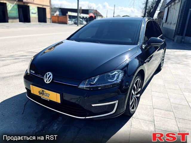 Черный Фольксваген e-Golf, объемом двигателя 80 л и пробегом 115 тыс. км за 10500 $, фото 1 на Automoto.ua