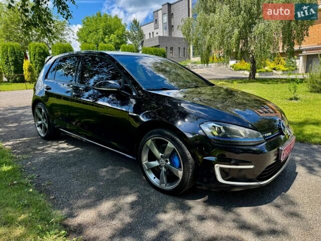 Черный Фольксваген e-Golf, объемом двигателя 0 л и пробегом 105 тыс. км за 8999 $, фото 1 на Automoto.ua