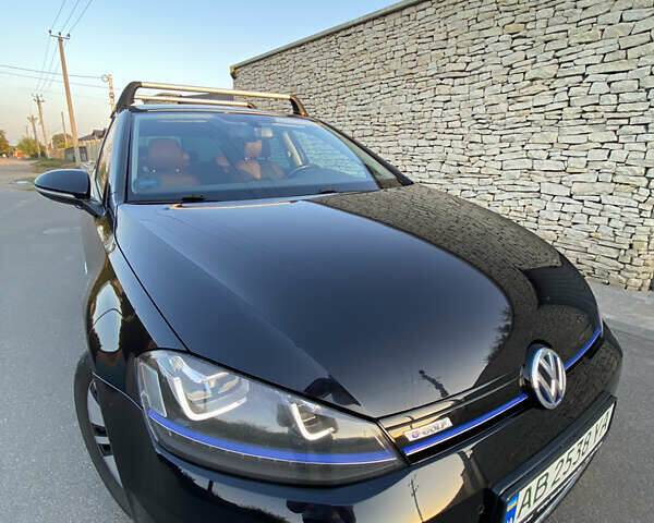Черный Фольксваген e-Golf, объемом двигателя 0 л и пробегом 99 тыс. км за 10500 $, фото 1 на Automoto.ua