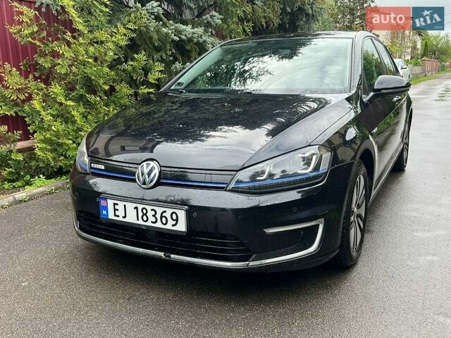 Черный Фольксваген e-Golf, объемом двигателя 0 л и пробегом 132 тыс. км за 8950 $, фото 1 на Automoto.ua