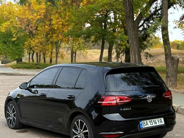 Чорний Фольксваген e-Golf, об'ємом двигуна 24 л та пробігом 115 тис. км за 10000 $, фото 1 на Automoto.ua