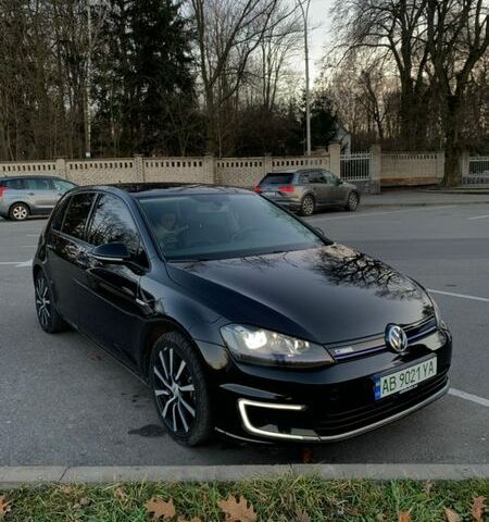 Черный Фольксваген e-Golf, объемом двигателя 0 л и пробегом 162 тыс. км за 6999 $, фото 1 на Automoto.ua