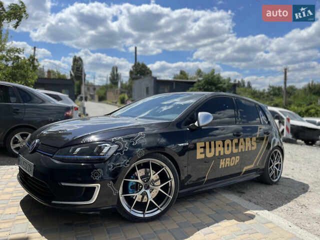 Черный Фольксваген e-Golf, объемом двигателя 0 л и пробегом 163 тыс. км за 9500 $, фото 1 на Automoto.ua