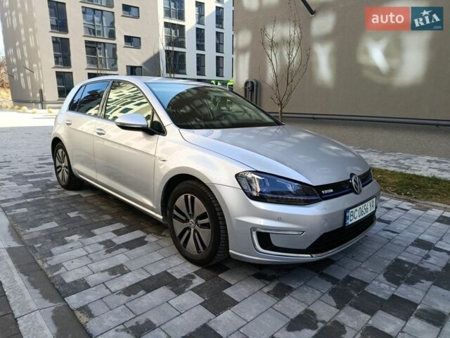 Черный Фольксваген e-Golf, объемом двигателя 0 л и пробегом 82 тыс. км за 7700 $, фото 1 на Automoto.ua