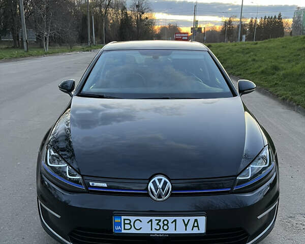 Черный Фольксваген e-Golf, объемом двигателя 0 л и пробегом 165 тыс. км за 10700 $, фото 1 на Automoto.ua