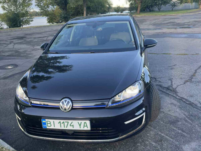 Черный Фольксваген e-Golf, объемом двигателя 0 л и пробегом 120 тыс. км за 10500 $, фото 1 на Automoto.ua