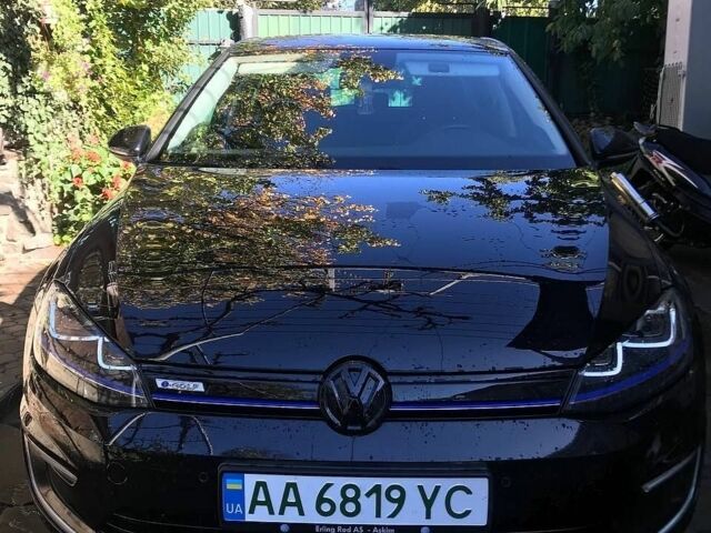 Черный Фольксваген e-Golf, объемом двигателя 0 л и пробегом 137 тыс. км за 9300 $, фото 1 на Automoto.ua