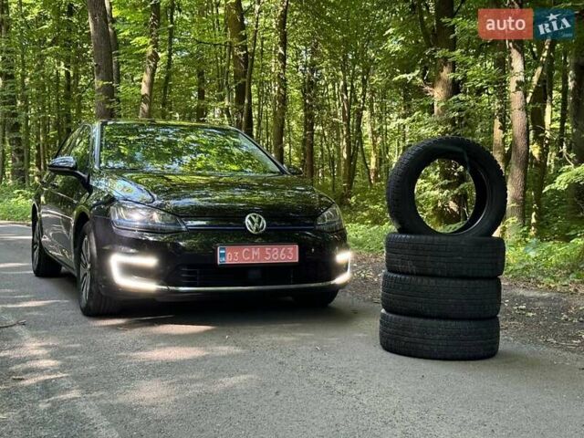 Черный Фольксваген e-Golf, объемом двигателя 0 л и пробегом 99 тыс. км за 11299 $, фото 1 на Automoto.ua