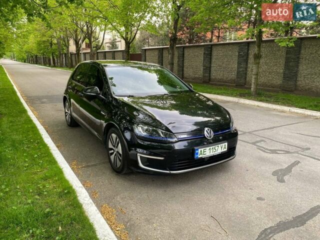 Черный Фольксваген e-Golf, объемом двигателя 0 л и пробегом 145 тыс. км за 9999 $, фото 1 на Automoto.ua