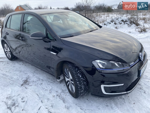 Черный Фольксваген e-Golf, объемом двигателя 0 л и пробегом 138 тыс. км за 8200 $, фото 1 на Automoto.ua