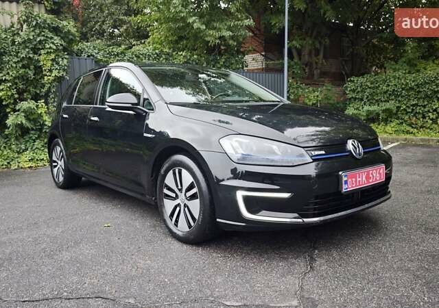 Черный Фольксваген e-Golf, объемом двигателя 0 л и пробегом 106 тыс. км за 8900 $, фото 1 на Automoto.ua