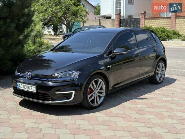 Чорний Фольксваген e-Golf, об'ємом двигуна 0 л та пробігом 98 тис. км за 12499 $, фото 1 на Automoto.ua