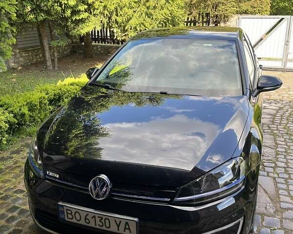 Черный Фольксваген e-Golf, объемом двигателя 0 л и пробегом 180 тыс. км за 7650 $, фото 1 на Automoto.ua