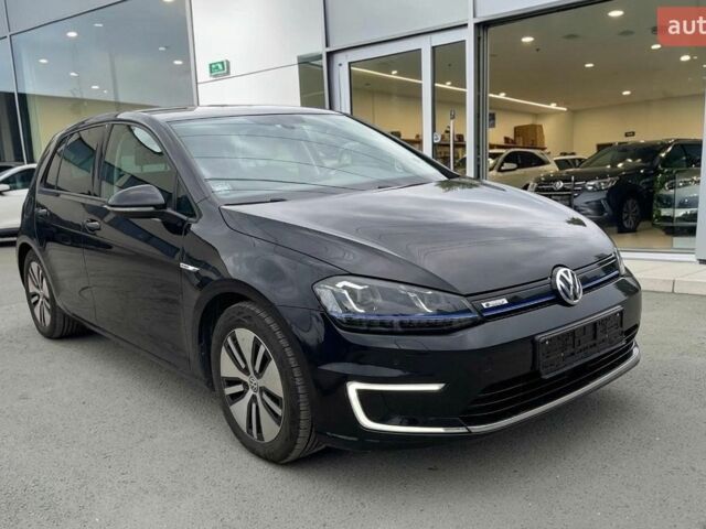 Черный Фольксваген e-Golf, объемом двигателя 0 л и пробегом 98 тыс. км за 9300 $, фото 1 на Automoto.ua