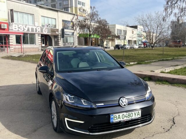 Черный Фольксваген e-Golf, объемом двигателя 0 л и пробегом 137 тыс. км за 10700 $, фото 1 на Automoto.ua