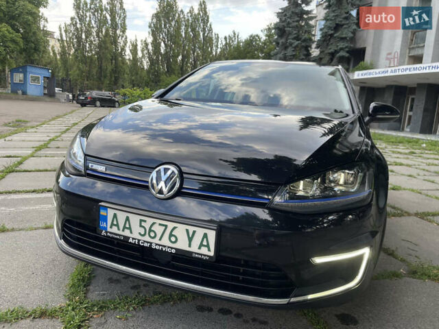 Черный Фольксваген e-Golf, объемом двигателя 0 л и пробегом 167 тыс. км за 10400 $, фото 1 на Automoto.ua