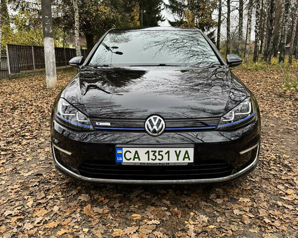 Черный Фольксваген e-Golf, объемом двигателя 0 л и пробегом 90 тыс. км за 9700 $, фото 1 на Automoto.ua