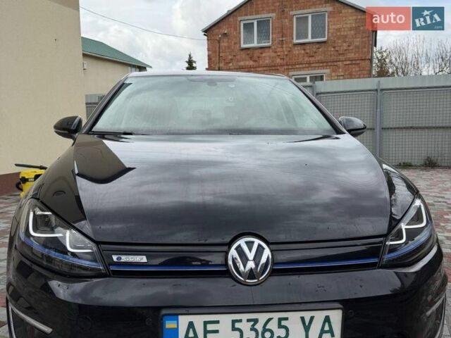 Черный Фольксваген e-Golf, объемом двигателя 0 л и пробегом 155 тыс. км за 8000 $, фото 1 на Automoto.ua