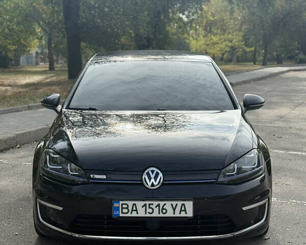 Черный Фольксваген e-Golf, объемом двигателя 0 л и пробегом 111 тыс. км за 10200 $, фото 1 на Automoto.ua