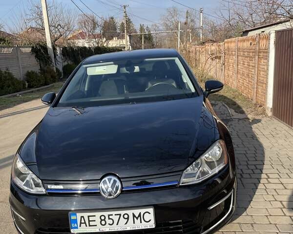 Черный Фольксваген e-Golf, объемом двигателя 0 л и пробегом 67 тыс. км за 9800 $, фото 1 на Automoto.ua