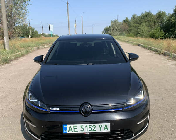 Чорний Фольксваген e-Golf, об'ємом двигуна 0 л та пробігом 142 тис. км за 11000 $, фото 1 на Automoto.ua