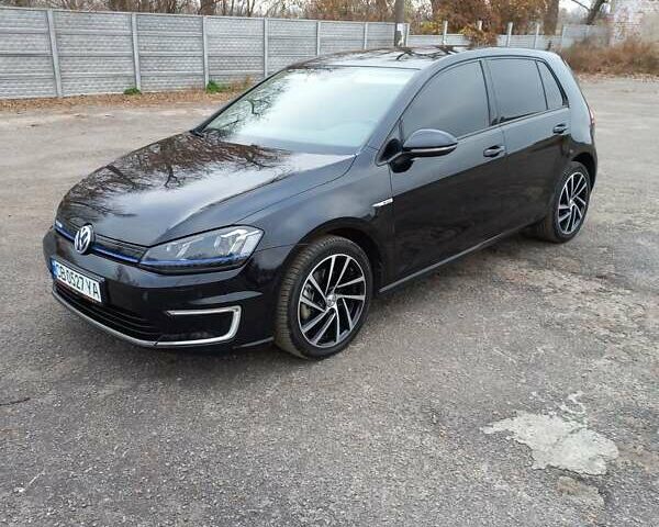 Черный Фольксваген e-Golf, объемом двигателя 0 л и пробегом 115 тыс. км за 10000 $, фото 1 на Automoto.ua