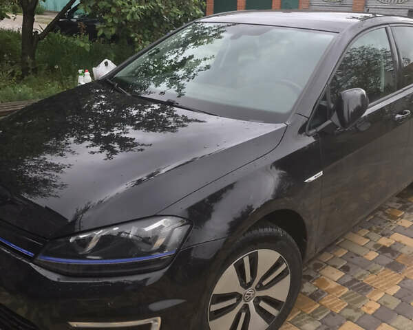 Черный Фольксваген e-Golf, объемом двигателя 0 л и пробегом 144 тыс. км за 9200 $, фото 1 на Automoto.ua