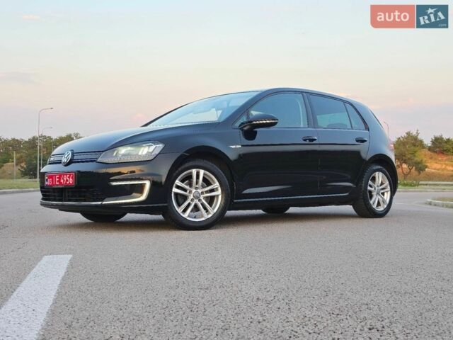 Черный Фольксваген e-Golf, объемом двигателя 0 л и пробегом 133 тыс. км за 9199 $, фото 1 на Automoto.ua