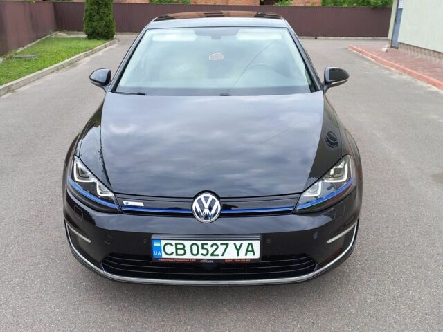 Черный Фольксваген e-Golf, объемом двигателя 0 л и пробегом 122 тыс. км за 8700 $, фото 1 на Automoto.ua