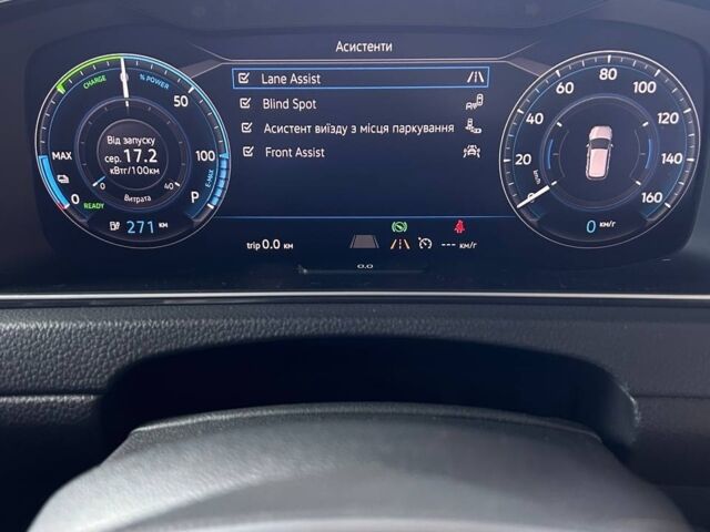 Черный Фольксваген e-Golf, объемом двигателя 0 л и пробегом 0 тыс. км за 15600 $, фото 1 на Automoto.ua