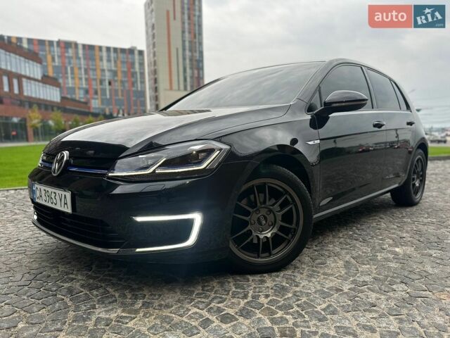Черный Фольксваген e-Golf, объемом двигателя 0 л и пробегом 135 тыс. км за 16500 $, фото 1 на Automoto.ua