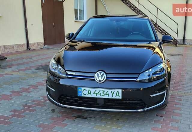 Чорний Фольксваген e-Golf, об'ємом двигуна 0 л та пробігом 141 тис. км за 12600 $, фото 1 на Automoto.ua