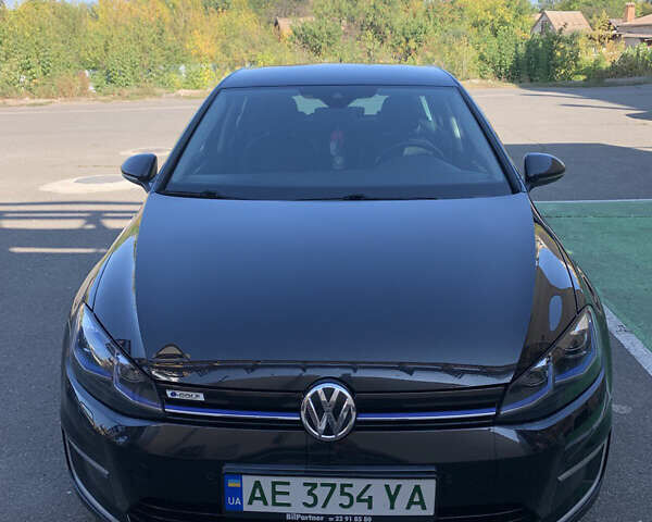 Черный Фольксваген e-Golf, объемом двигателя 0 л и пробегом 148 тыс. км за 13400 $, фото 1 на Automoto.ua