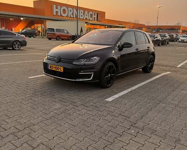 Чорний Фольксваген e-Golf, об'ємом двигуна 0 л та пробігом 166 тис. км за 14597 $, фото 1 на Automoto.ua