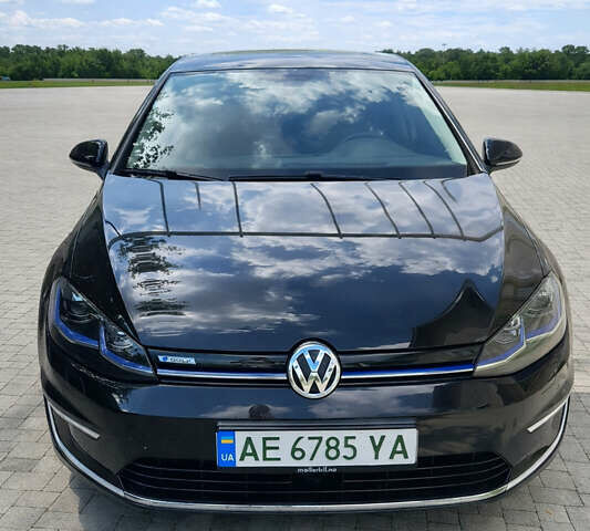 Чорний Фольксваген e-Golf, об'ємом двигуна 0 л та пробігом 90 тис. км за 13000 $, фото 1 на Automoto.ua