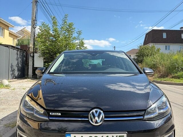 Черный Фольксваген e-Golf, объемом двигателя 0 л и пробегом 98 тыс. км за 12499 $, фото 1 на Automoto.ua