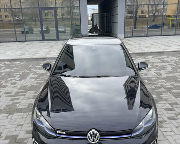 Чорний Фольксваген e-Golf, об'ємом двигуна 0 л та пробігом 156 тис. км за 11000 $, фото 1 на Automoto.ua