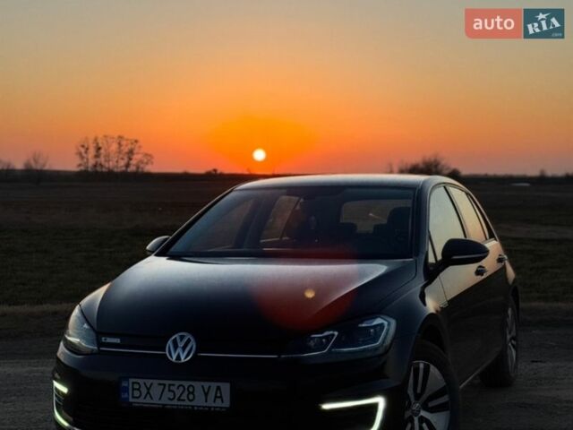 Черный Фольксваген e-Golf, объемом двигателя 0 л и пробегом 112 тыс. км за 13000 $, фото 1 на Automoto.ua