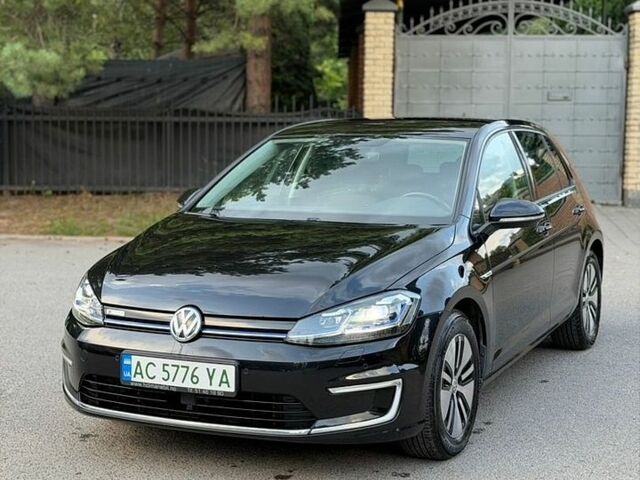 Черный Фольксваген e-Golf, объемом двигателя 0 л и пробегом 125 тыс. км за 12600 $, фото 1 на Automoto.ua