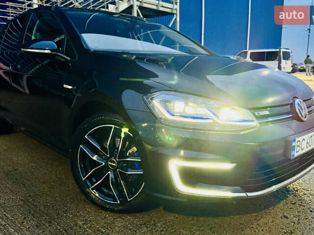Черный Фольксваген e-Golf, объемом двигателя 0 л и пробегом 133 тыс. км за 16199 $, фото 1 на Automoto.ua