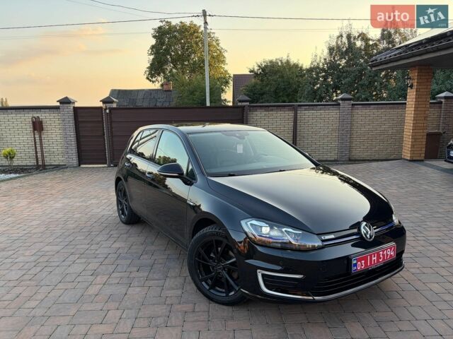 Черный Фольксваген e-Golf, объемом двигателя 0 л и пробегом 121 тыс. км за 14500 $, фото 1 на Automoto.ua