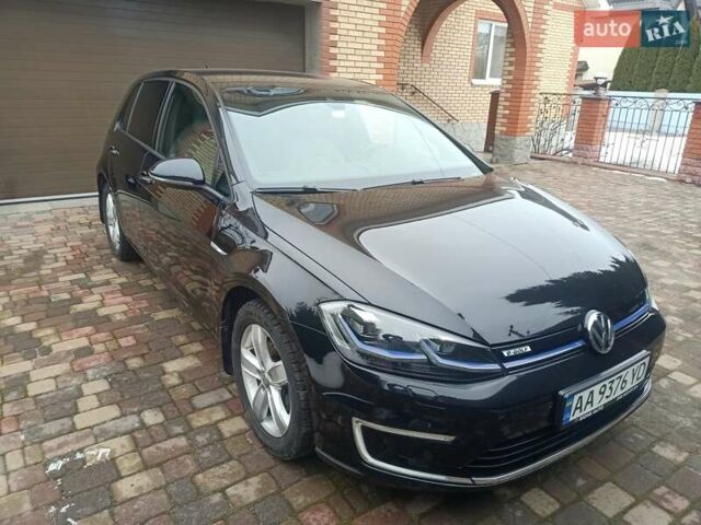 Черный Фольксваген e-Golf, объемом двигателя 0 л и пробегом 86 тыс. км за 16200 $, фото 1 на Automoto.ua