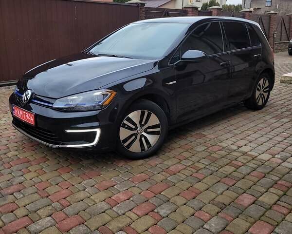 Черный Фольксваген e-Golf, объемом двигателя 0 л и пробегом 25 тыс. км за 16300 $, фото 1 на Automoto.ua